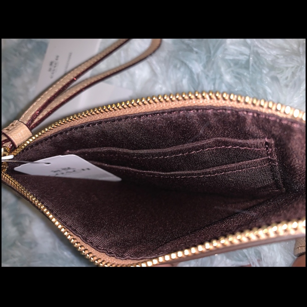 Brand New Coach•Small Gold Star Glitter Wristlet - Picture 6 of 7